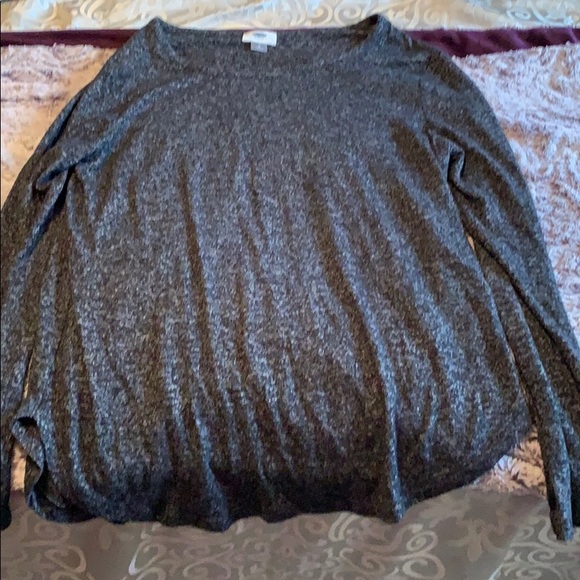 Old Navy Sweaters - Thin sweater worn a couple times Old Navy Sweaters - Thin sweater worn a couple times